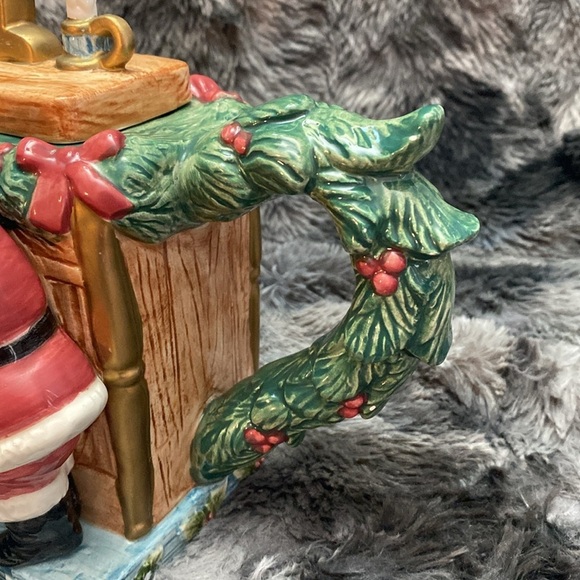 Vtg Fitz & Floyd 32oz Teapot
Santa Fireplace - Picture 5 of 16